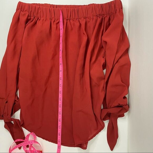 Japna | Off the shoulder | XSmall | Flattering comfort| 3/4 sleeve - Picture 10 of 12